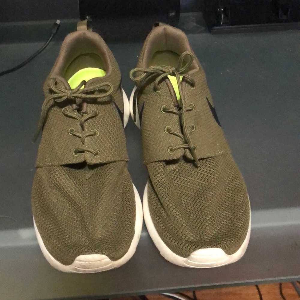 Nike Roshe Run - image 1